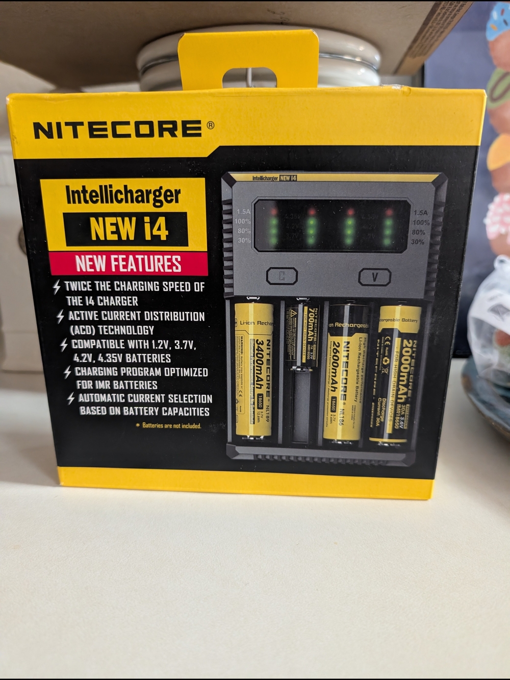 NITECORE Intellicharger NEW i4 Battery Charger - Yellow/Black